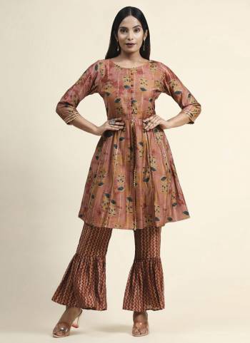 Attrective These Beautiful Looking Readymade Kurti With Bottom.These Kurti And Botton is Fabricated On Viscose.Its Beautified With Designer Printed With Hand Work.