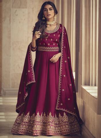 Attrective These Designer Anarkali Suit in Fine Colored Pair With Bottom And Dupatta.These Top Are Silk And Dupatta Are Fabricated On Silk Pair With Dull Santoon Bottom.Its Beautified With Santoon Inner.Its Beautified With Designer Heavy Embroidery Work.