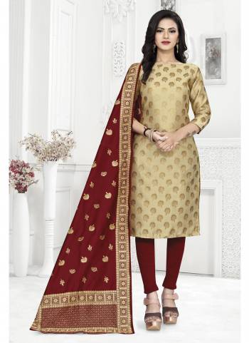 Grab These Suit in Fine Colored Pair With Bottom And Dupatta.These Top And Dupatta Are Fabricated On Banarasi Silk Pair With Tafetta Silk Bottom.Its Beautified With Wevon Jacquard Designer.