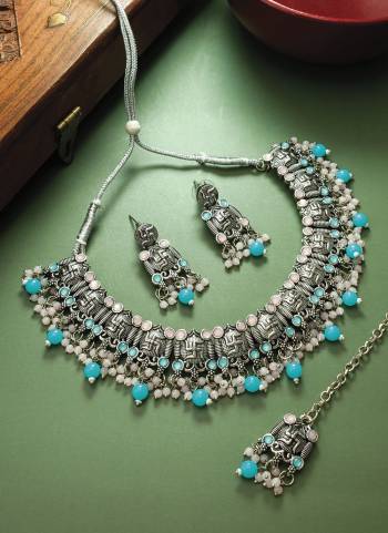 Grab These Beautifil Multy Colored Necklace.These Necklace is Come Alloy Material And Beautified With Beads And Stone Work.