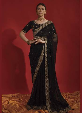 Attrective Look These Saree in Fine Colored.These Saree Are Georgette And Blouse is Mono Banglori Fabricated.Its Beautified With Designer Codding,Sequance Embroidery Work.