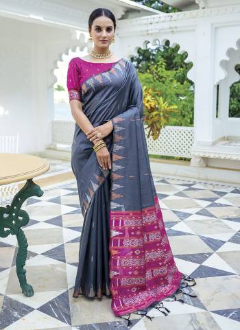 Looking These Festive Wear Saree in Fine Colored.These Saree And Blouse is Fabricated On Soft Tusser Silk.Its Beautified With Weavon Silver,Copper Jari Temple Designer.