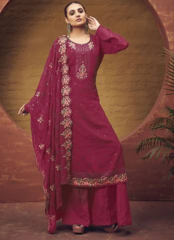 Attrective Looking These Sharara Suit in Fine Colored Pair With Bottom And Dupatta.These Top Are Georgette And Dupatta Are Fabricated On Georgette Pair With Santoon Bottom.Its Beautified With Designer Heavy Thread Embroidery Work.