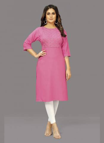 Grab These Beautiful Looking Readymade Kurti.These Kurti is Fabricated On Rayon.Its Beautified With Designer Mirror Embroidery Work.