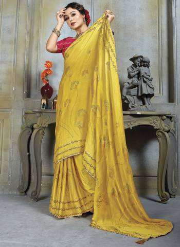 Attrective These Party Wear Saree in Fine Colored.These Saree Are Chiffon And Blouse is Fabricated On Banglori Silk.Its Beautified With Designer Printed With Embroidery Work Blouse.