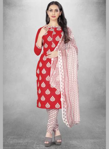 Garb This Suits In Lovely Color.Its Pretty Top Is Cotton Slab Based Paired Bottom Cotton And Nazmin Fabricated Dupatta Are Designer Printed. Which Gives An Attractive To The Dress.