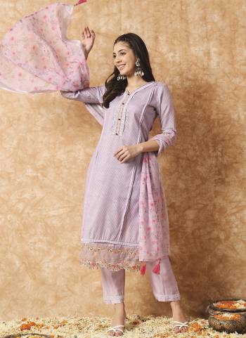 Grab These Readymade Suit in Fine Colored Pair With Bottom And Dupatta.These Top And Dupatta Are Fabricated On Linen Cotton Pair With Rayon Bottom.Its Beautified With Designer Printed With Embroidery Work.