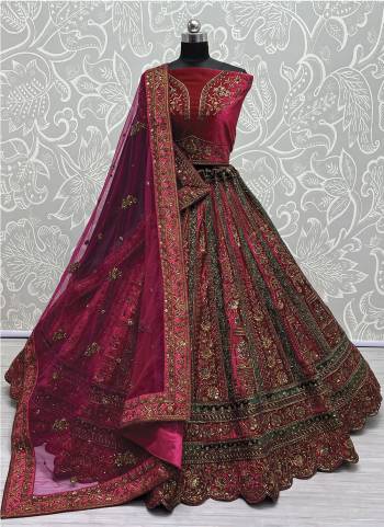 For A Fancy Designer Look,Grab These Lehenga Choli With 2 Dupatta in Fine Colored.These Lehenga And Choli Are Velvet And Dupatta Are Fabricated On Soft Net And Velvet Pair.Its Beautified With Designer Multy Thread,Sequance,Dori,Jari Embroidery,Diamond Work.