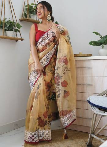 Attrective Looking These Party Wear Saree in Fine Colored.These Saree Are Organza And Blouse is Fabricated On Satin Banglori Pair.Its Beautified With Designer Printed With Embroidery Work.