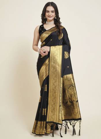 Attrective This Partywear Saree Paired With Blouse.This Saree And Blouse Are Silk Based Fabric With Weaving Jacquard Jari Designer. Buy This Pretty Saree Now.