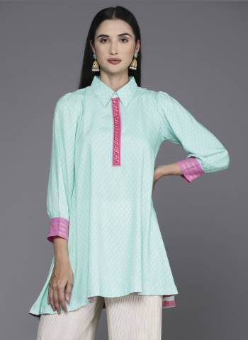 Attrective These Beautiful Designer Readymade Kurti.These Kurti is Fabricated On Viscose Rayon.Its Beautified With Designer Printed.