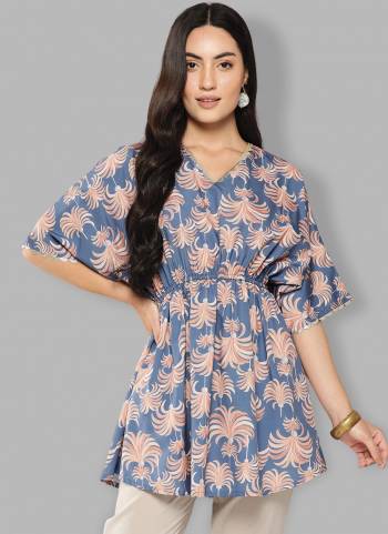 Attrective These Beautiful Designer Readymade Kurti.These Kurti is Fabricated On Polyester.Its Beautified With Designer Printed.