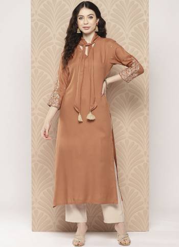 Grab These Beautiful Looking Readymade Long Kurti.These Kurti is Fabricated On Rayon.Its Beautified With Designer Embroidery Work.