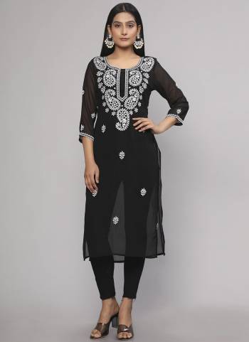 Garb These Beautiful Designer Readymade Kurti.These Kurti is Fabricated On Georgette.Its Beautified With Designer Embroidery Work.