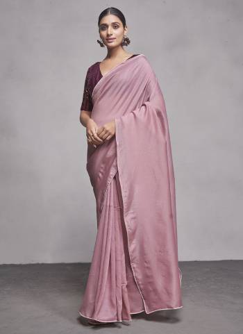 Looking These Party Wear Saree in Fine Colored.These Saree Are Georgette And Blouse is Fabricated On Fancy Art Silk Pair.Its Beautified With Solid Designer.