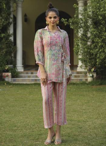 Grab These Co Ord Suit in Fine Colored Pair Top With Bottom.These Top And Bottom Are Fabricated On Mull Cotton Pair.Its Beautified With Designer Digital Printed With Kodi Work.