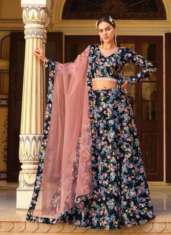 Attrective These Party Wear Lahenga Choli in Fine Colored.These Blouse And Lahenga Are Fabricated On Crushed Silk Pair With Net Dupatta.Its Beautified With Crushed With Designer Floral Printed.