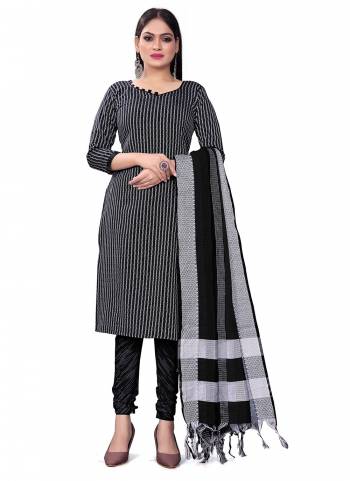 Garb This Suits In Lovely Color.Its Pretty Top Is Cotton Based Paired Bottom Cotton And Cotton Fabricated Dupatta Are Wevon Designer. Which Gives An Attractive To The Dress.