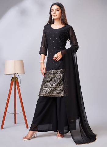 Attrective These Party Wear Plazzo Suit in Fine Colored Pair With Bottom And Dupatta.These Top Are Georgette And Dupatta Are Georgette And Pair With Georgette Bottom.Its Beautified With Santoon Inner.Its Beautified With Heavy Designer Embroidery Work.