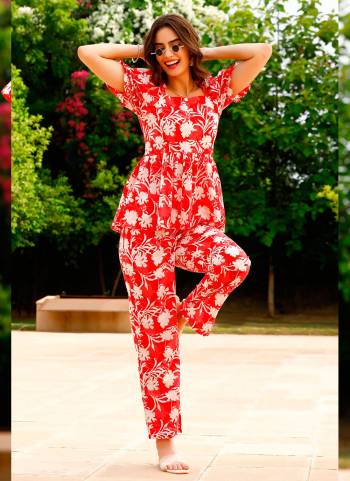 Grab These Beautiful Looking Readymade Co-Ord Top With Bottom Set.These Top And Bottom is Fabricated On Cotton Blend.Its Beautified With Designer Printed.