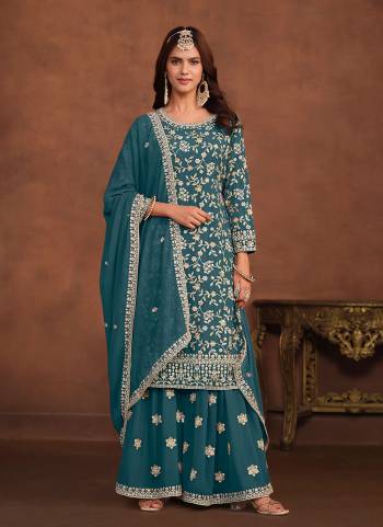 Attrective These Plazzo Suit in Fine Colored Pair With Bottom And Dupatta.These Top And Dupatta Are Fabricated On Faux Georgette Pair With Santoon Bottom.Its Beautified With Santoon Inner.Its Beautified With Designer Heavy Embroidery Work.