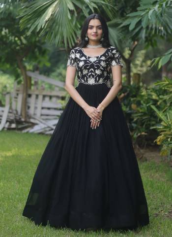 Attrective Looking These Beautiful Looking Readymade Long Gown.These Gown is Fabricated On Faux Georgette.Its Beautified With Designer Coding, Sequance Embroidery Work.