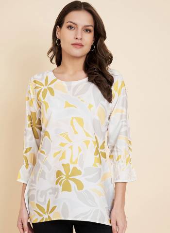 Garb These Beautiful Looking Readymade Short Kurti.These Kurti is Fabricated On Crush Crape.Its Beautified With Designer Printed.