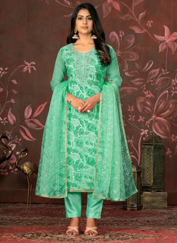 Attrective These Suit in Fine Colored Pair With Bottom And Dupatta.These Top Are Organza And Dupatta Are Fabricated On Organza Pair With Santoon Bottom.Its Beautified With Wevon Designer With Hand Work.