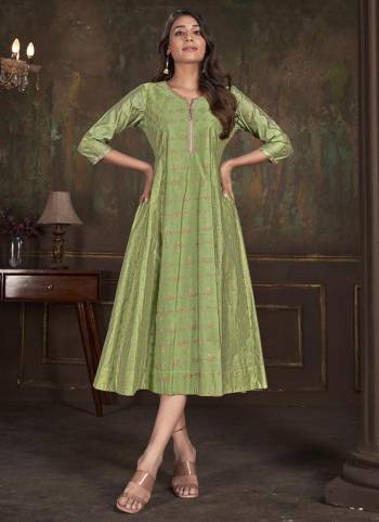 Attrective These Beautiful Looking Readymade Kurti.These Kurti Fabricated On Cotton.Its Beautified With Designer Printed.