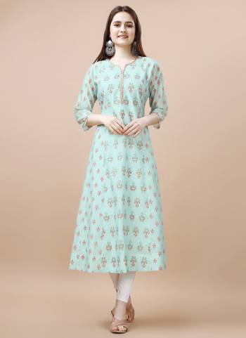 Attrective These Beautiful Looking Readymade Kurti.These Kurti Fabricated On Cotton.Its Beautified With Designer Printed.