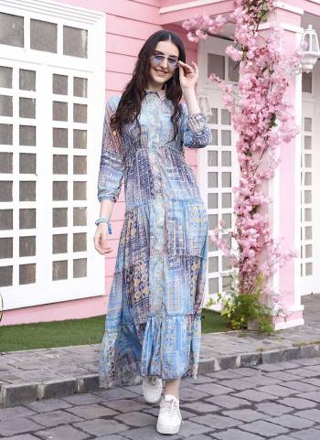 Attrective These Beautiful Looking Readymade Long Kurti.These Kurtis Fabricated On Crepe.Its Beautified With Designer Printed With Gold Foil .