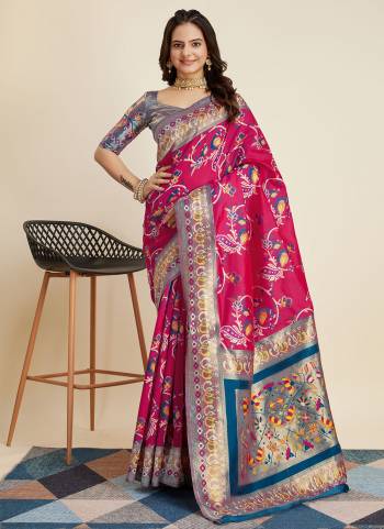 Attrective Look These Saree in Fine Colored.These Saree Are Banarasi Silk And Blouse is Banarasi Silk Fabricated.Its Beautified With Weving Designer.