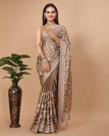 Attrective Look These Party Wear Saree in Fine Colored.These Saree Are Rangoli Silk And Blouse is Rangoli Silk Fabricated.Its Beautified With Heavy Designer Thread Embroidery Work.