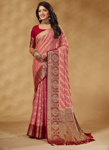 Looking These Party Wear Saree in Fine Colored Pair With Blouse.These Saree and Blouse Are Fabricated On Georgette.Its Beautified With Heavy Wevon Designer.