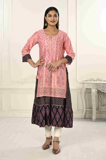 Attrective These Beautiful Looking Readymade Long Kurti.These Kurti Fabricated On Cotton.Its Beautified With Designer Foil Printed,Embroidery Work.