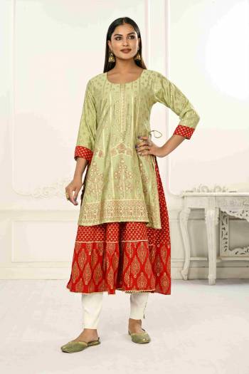 Attrective These Beautiful Looking Readymade Long Kurti.These Kurti Fabricated On Cotton.Its Beautified With Designer Foil Printed,Embroidery Work.