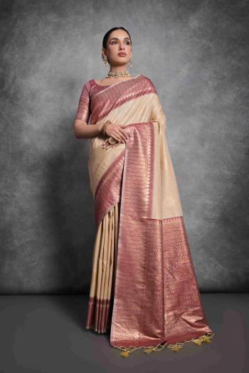 Garb These Party Wear Fancy Saree in Fine Colored.These Saree And Blouse is Fabricated On Tusser Silk.Its Beautified With Wevon Silver Jari Designer.