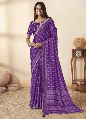 Look Attrective These Designer Party Wear Saree in Fine Colored.These Saree Are Gajji Silk And Blouse Banglori Silk is Fabricated.Its Beautified Printed With Designer Cord,Jari,Sequance Embroidery,Stone Work.