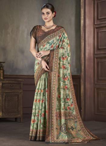 Attrective Look These Festive Wear Saree in Fine Colored.These Saree And Blouse is Fabricated On Natural Silk.Its Beautified With Wevon Jari Designer With Digital Printed.