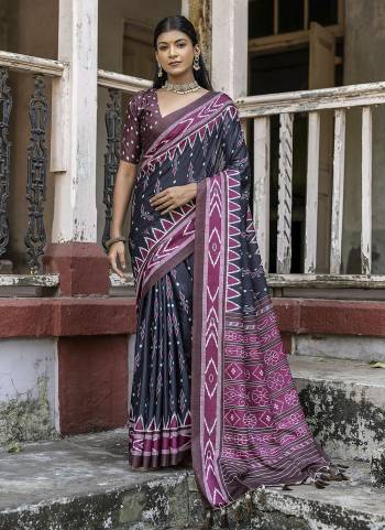 Attrective These Party Wear Fancy Saree in Fine Colored.These Saree And Blouse is Fabricated On Tussar Silk.Its Beautified With Wevon Designer With Temple Printed.