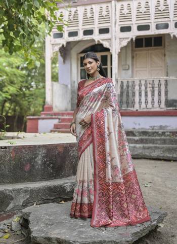 Garb These Party Wear Fancy Saree in Fine Colored.These Saree And Blouse is Fabricated On Tusser Silk.Its Beautified With Wevon Border With Designer Printed.