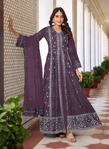 Attrective Looking These Anarkali Suit in Fine Colored Pair With Bottom And Dupatta.These Top Are Faux Georgette And Dupatta Are Fabricated On Organza Pair With Dull Santoon Bottom.Its Beautified With Heavy Designer Sequance,Thread Embroidery Work.