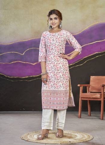 Attrective These Beautiful Looking Readymade Long Kurti.These Kurti is Fabricated On Cotton.Its Beautified With Designer Lucknowi Digital Printed.