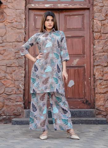 Grab These Beautiful Looking Readymade Co-Ord Top With Bottom Set.These Top And Bottom is Fabricated On Cotton.Its Beautified With Designer Printed With Pocket .