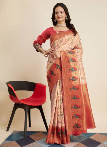 Attrective Look These Saree in Fine Colored.These Saree Are Banarasi Silk And Blouse is Banarasi Silk Fabricated.Its Beautified With Weving Designer.