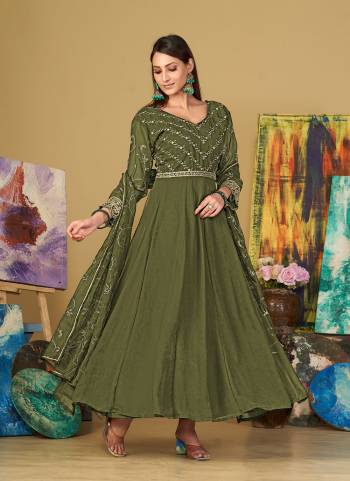 Looking These Anarkali Suit in Fine Colored Pair With Bottom And Dupatta.These Top Are Georgette And Dupatta Are Fabricated On Georgette Pair With Crepe Bottom.Its Beautified With Heavy Designer Embroidery Work.