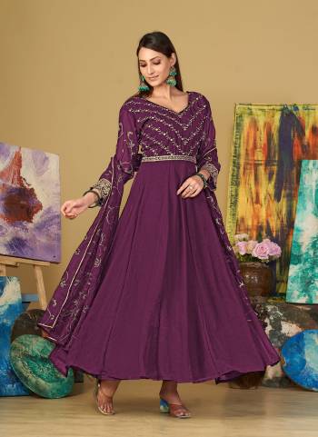 Looking These Anarkali Suit in Fine Colored Pair With Bottom And Dupatta.These Top Are Georgette And Dupatta Are Fabricated On Georgette Pair With Crepe Bottom.Its Beautified With Heavy Designer Embroidery Work.