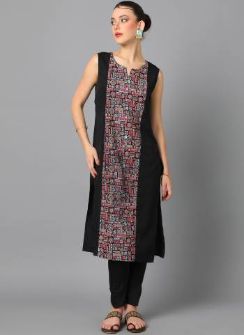 Attrective These Beautiful Looking Readymade Kurti With Bottom.These Kurti And Bottom is Fabricated On Crepe.Its Beautified With Designer Pigment Printed.