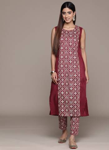 Attrective These Beautiful Looking Readymade Kurti With Bottom.These Kurti And Bottom is Fabricated On Chinon.Its Beautified With Designer Foil Printed.