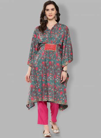 Attrective These Beautiful Designer Readymade Kaftan.These Kurti is Fabricated On Crepe.Its Beautified With Designer Printed.